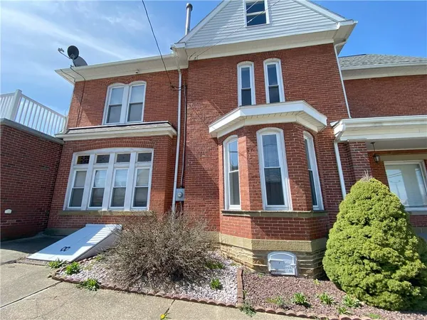 $2,100 | 501 Pittsburgh Street, Scottdale, PA 15683