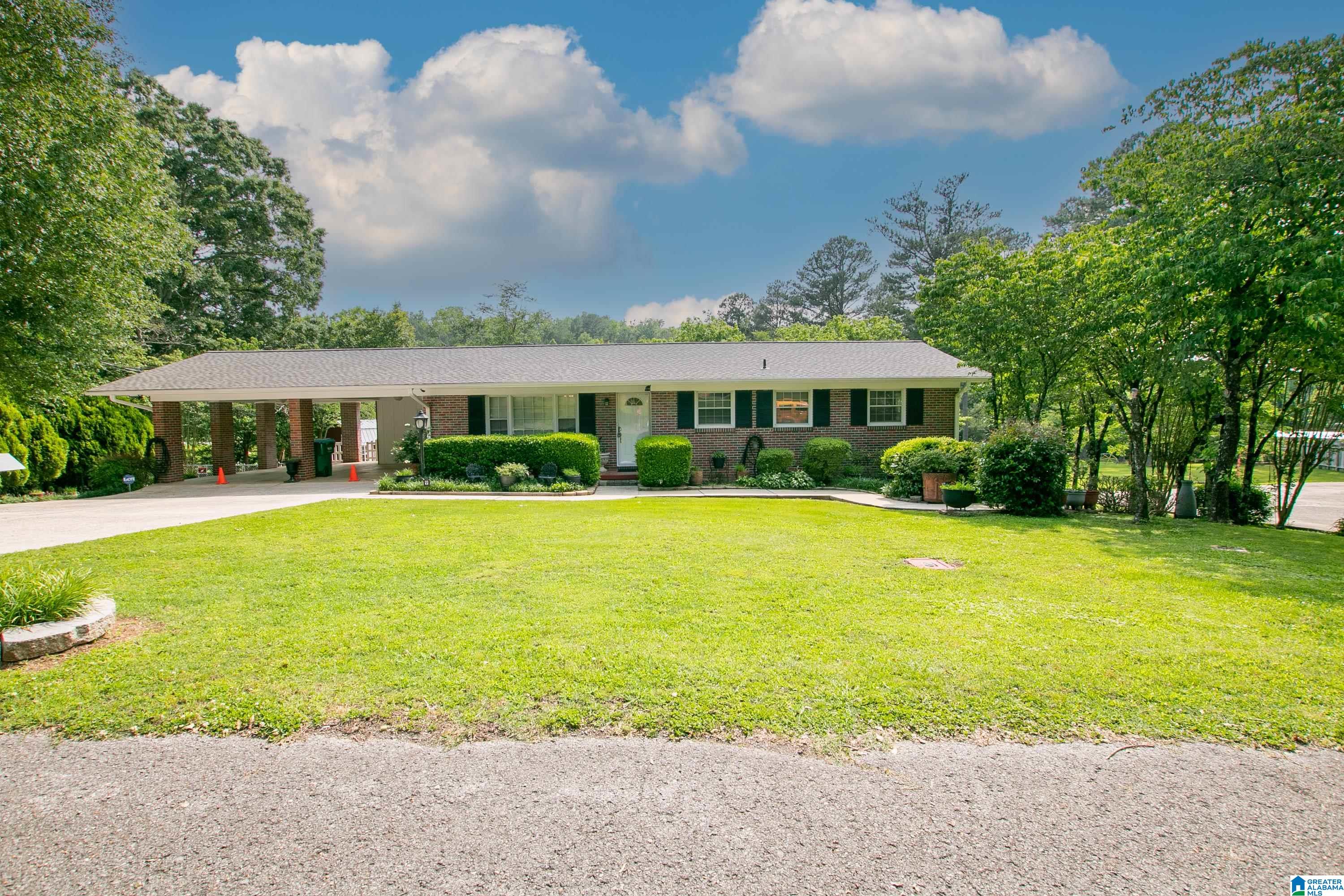 9 Pine Circle Oneonta, AL 35121 - Photo 2 of 58