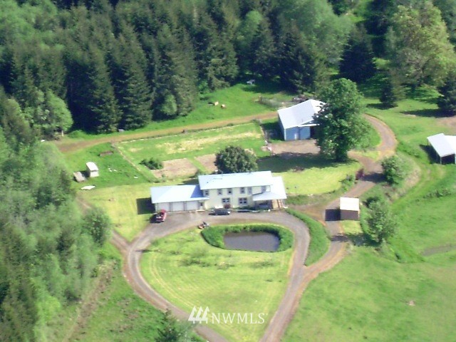3052 Brooklyn Road Cosmopolis, WA 98537 - Photo 1 of 25 Gallery Image 1
