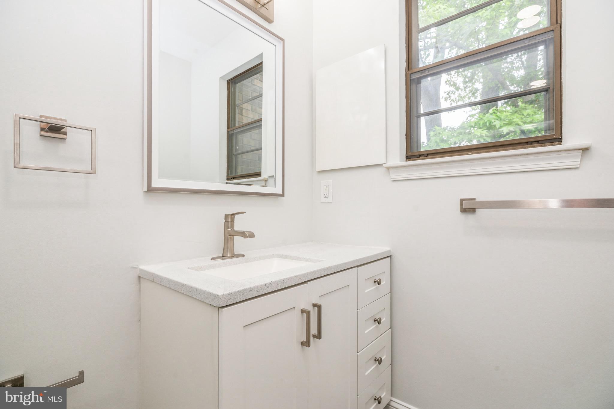 24 Rushwick Road Mount Laurel, NJ 08054 - Photo 17 of 25 Second sink in the primary ensuite