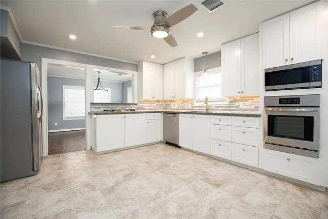 a close view of sink and tap