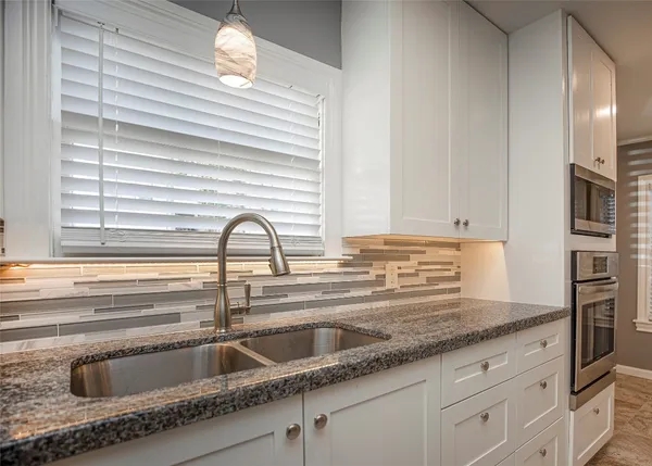 $2,900 | 1202 Birdsall Street, Houston, TX 77007