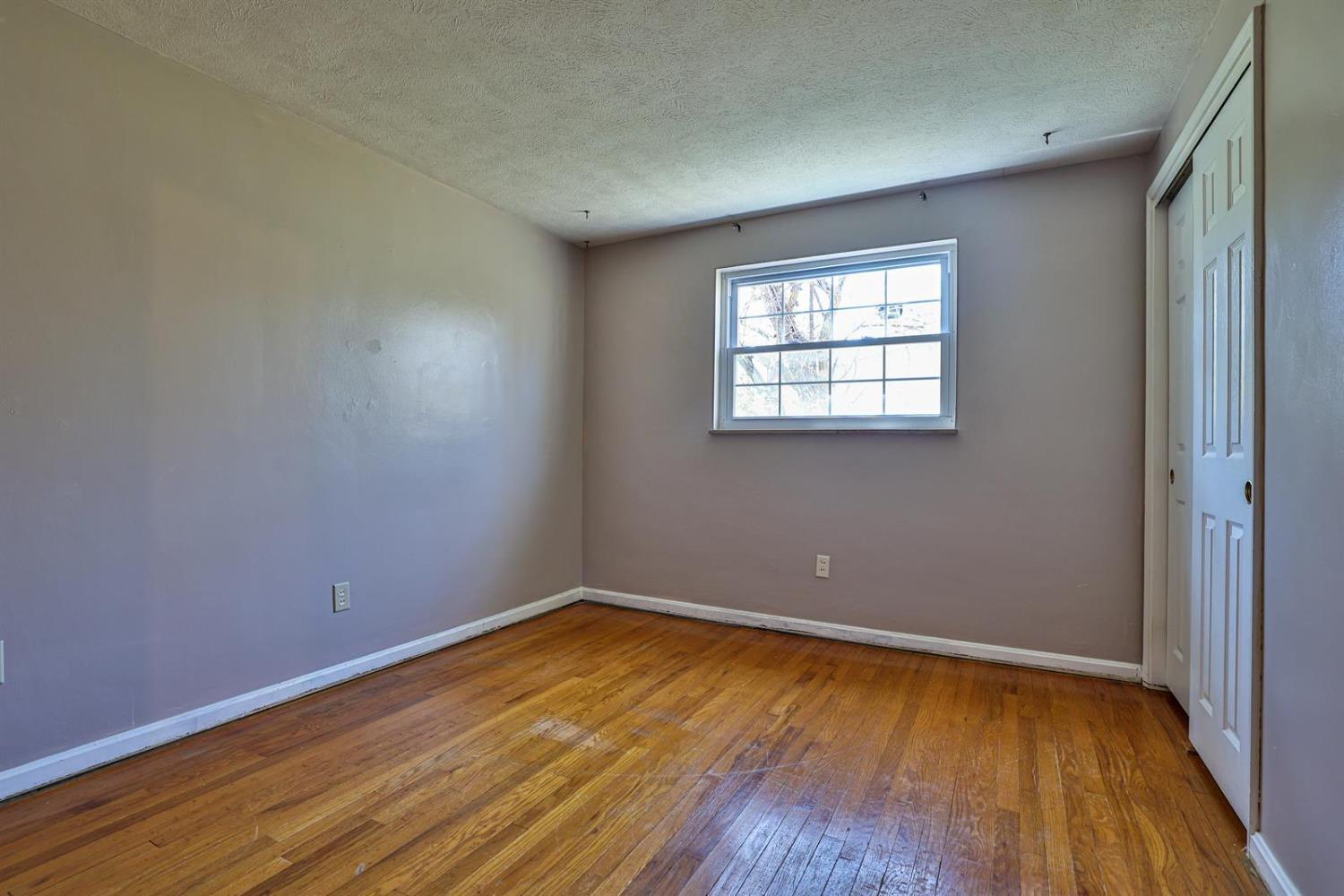 350 Compton Road Cincinnati, OH 45215 - Photo 18 of 43