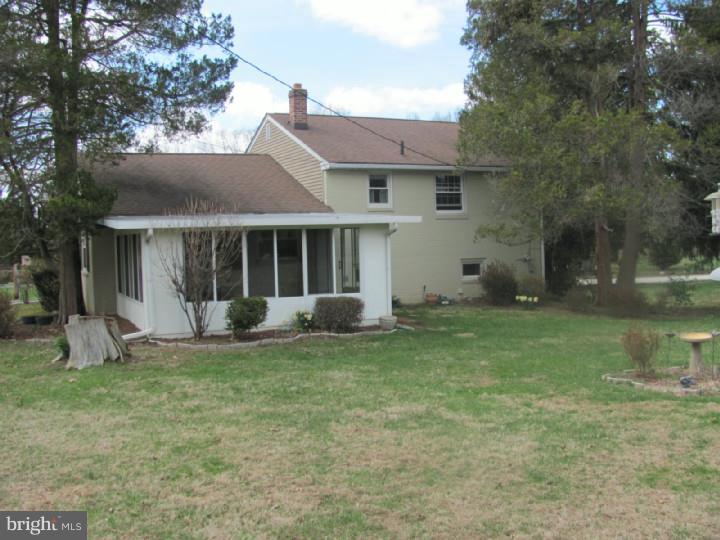 412 Brookwood Road Wayne, PA 19087 - Photo 3 of 21 Exterior Back