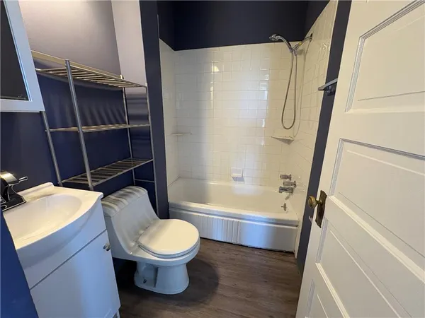$950 | 106 Promenade Street, Unit 3, Pittsburgh, PA 15205