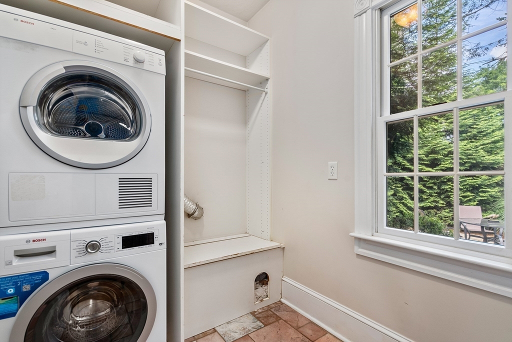 1 Spring Valley Road Worcester, MA 01609 - Photo 17 of 35 Gallery Image 17