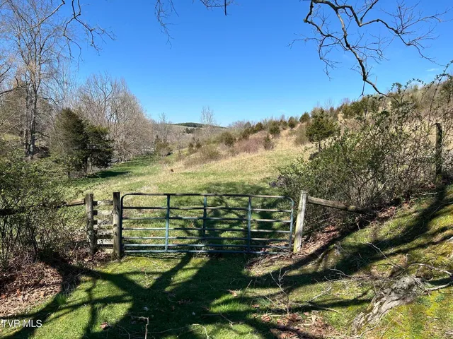 $240,000 | 891 Belfast Mills Road, Cedar Bluff, VA 24609