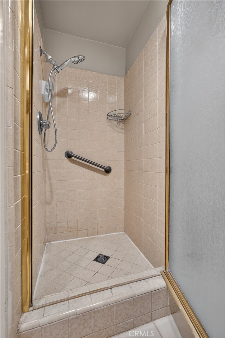11719 Monte Leon Way Porter Ranch, CA 91326 - Photo 24 of 56 Master Bathroom at Downstairs