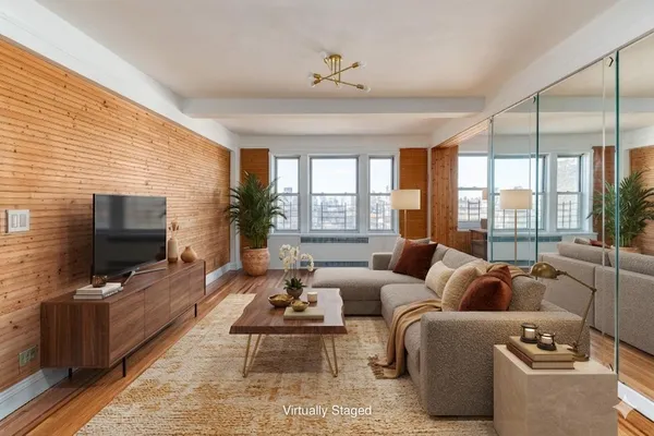 $407,000 | 224 Highland Boulevard, Unit 204 | Highland Park