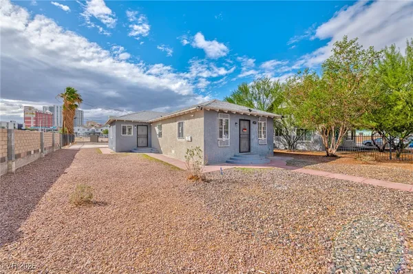$895 | 339 North 10th Street, Unit 2, Las Vegas, NV 89101