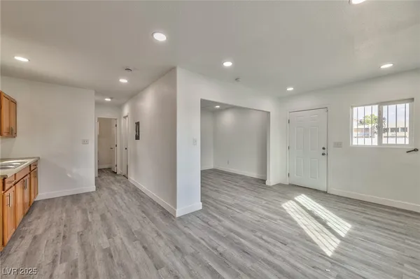 $895 | 339 North 10th Street, Unit 2, Las Vegas, NV 89101