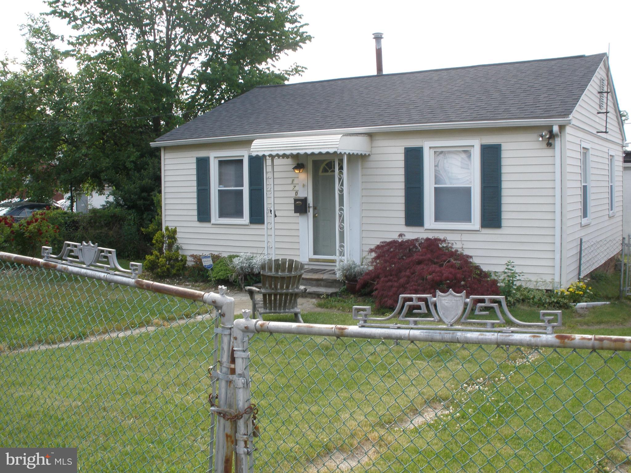 1709 Earhart Road Baltimore, MD 21221 - Photo 2 of 21 Fully fenced yard w/driveway gate