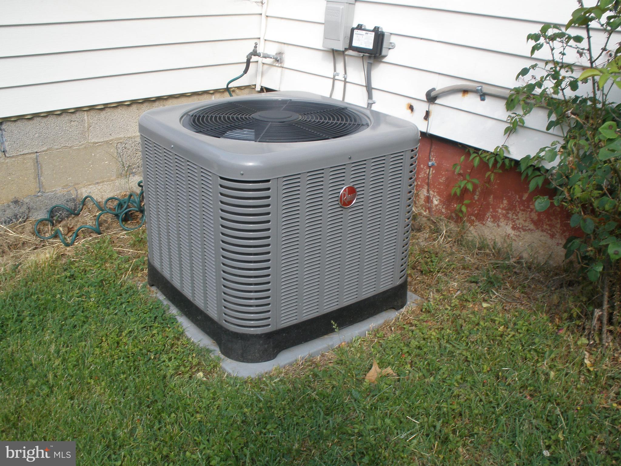 1709 Earhart Road Baltimore, MD 21221 - Photo 19 of 21 AC Unit