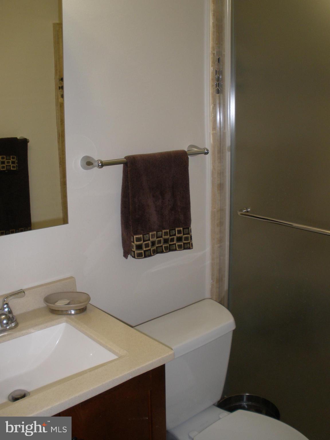 1709 Earhart Road Baltimore, MD 21221 - Photo 10 of 21 Bathroom