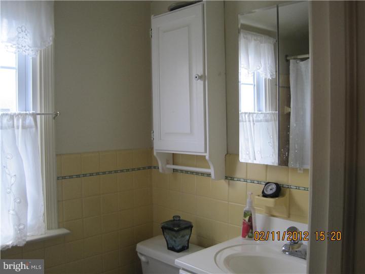 417 Kerr Lane Springfield, PA 19064 - Photo 13 of 19 Bathroom