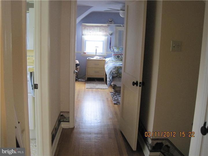 417 Kerr Lane Springfield, PA 19064 - Photo 15 of 19 Hallway