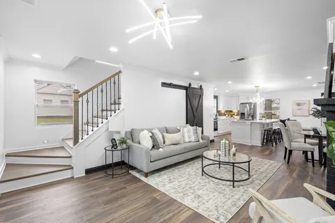 $399,999 | 220 Chamberlain Drive, Murfreesboro, TN 37129