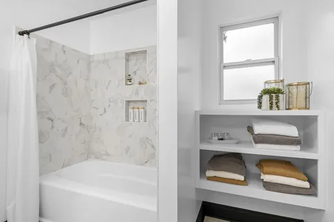 $425,000 | 220 Chamberlain Drive, Murfreesboro, TN 37129