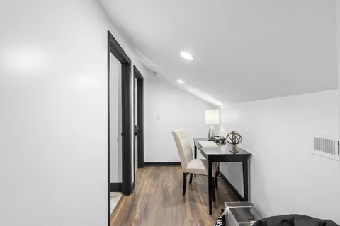 $425,000 | 220 Chamberlain Drive, Murfreesboro, TN 37129