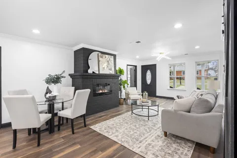 $425,000 | 220 Chamberlain Drive, Murfreesboro, TN 37129