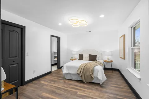 $425,000 | 220 Chamberlain Drive, Murfreesboro, TN 37129