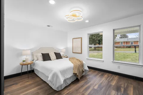 $425,000 | 220 Chamberlain Drive, Murfreesboro, TN 37129