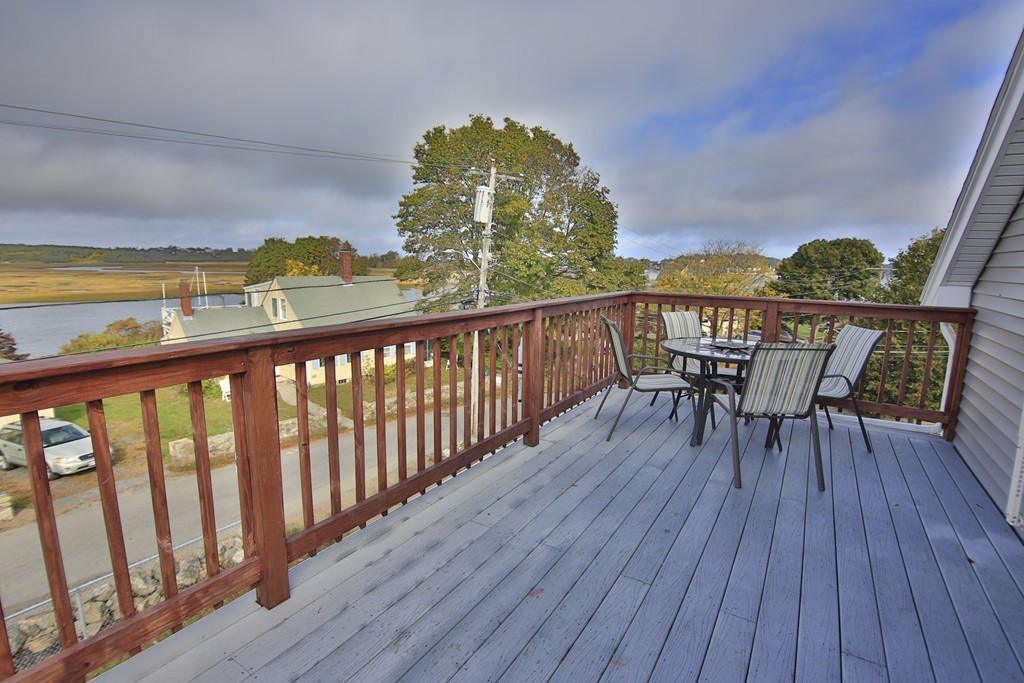 1 Breezy Point Road Gloucester, MA 01930 - Photo 4 of 27 Gallery Image 4