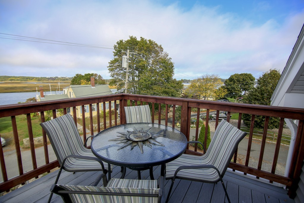 1 Breezy Point Road Gloucester, MA 01930 - Photo 5 of 27 Gallery Image 5