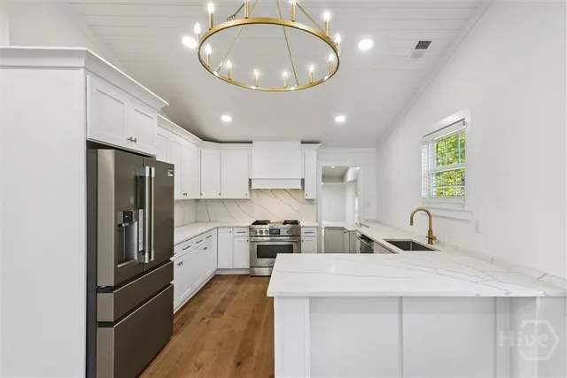 $449,600 | 2603 Livingston Avenue, Savannah, GA 31406