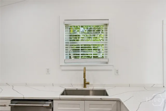 $449,600 | 2603 Livingston Avenue, Savannah, GA 31406