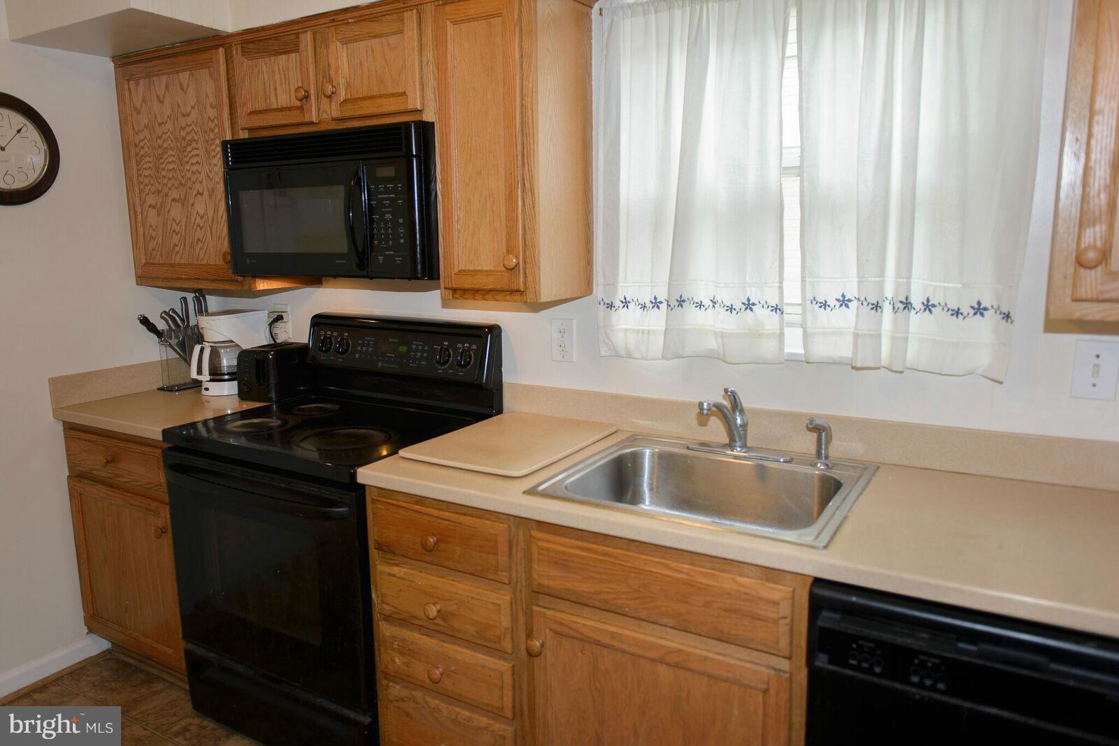 3909 Littleton Street Silver Spring, MD 20906 - Photo 5 of 20 Kitchen