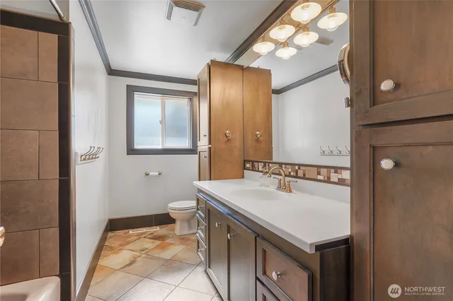 $729,000 | 2120 Seaview Street West, University Place, WA 98466