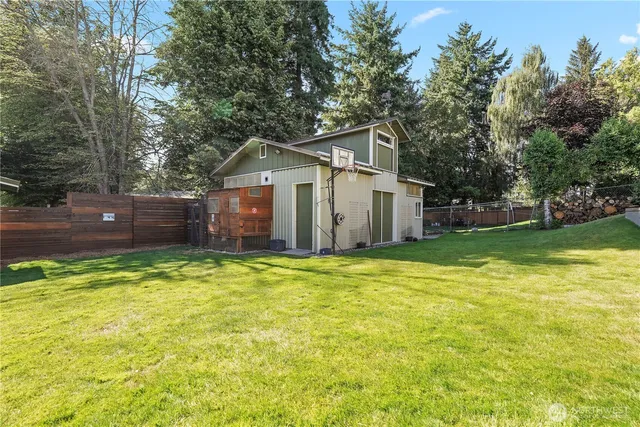 $729,000 | 2120 Seaview Street West, University Place, WA 98466