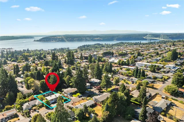 $729,000 | 2120 Seaview Street West, University Place, WA 98466