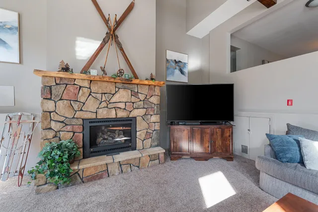 $689,000 | 5 Wildwood Drive, Campton, NH 03223