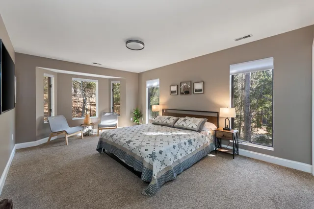 $689,000 | 5 Wildwood Drive, Campton, NH 03223