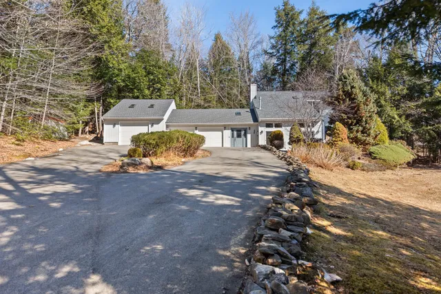 $689,000 | 5 Wildwood Drive, Campton, NH 03223