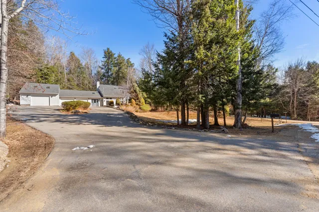 $689,000 | 5 Wildwood Drive, Campton, NH 03223