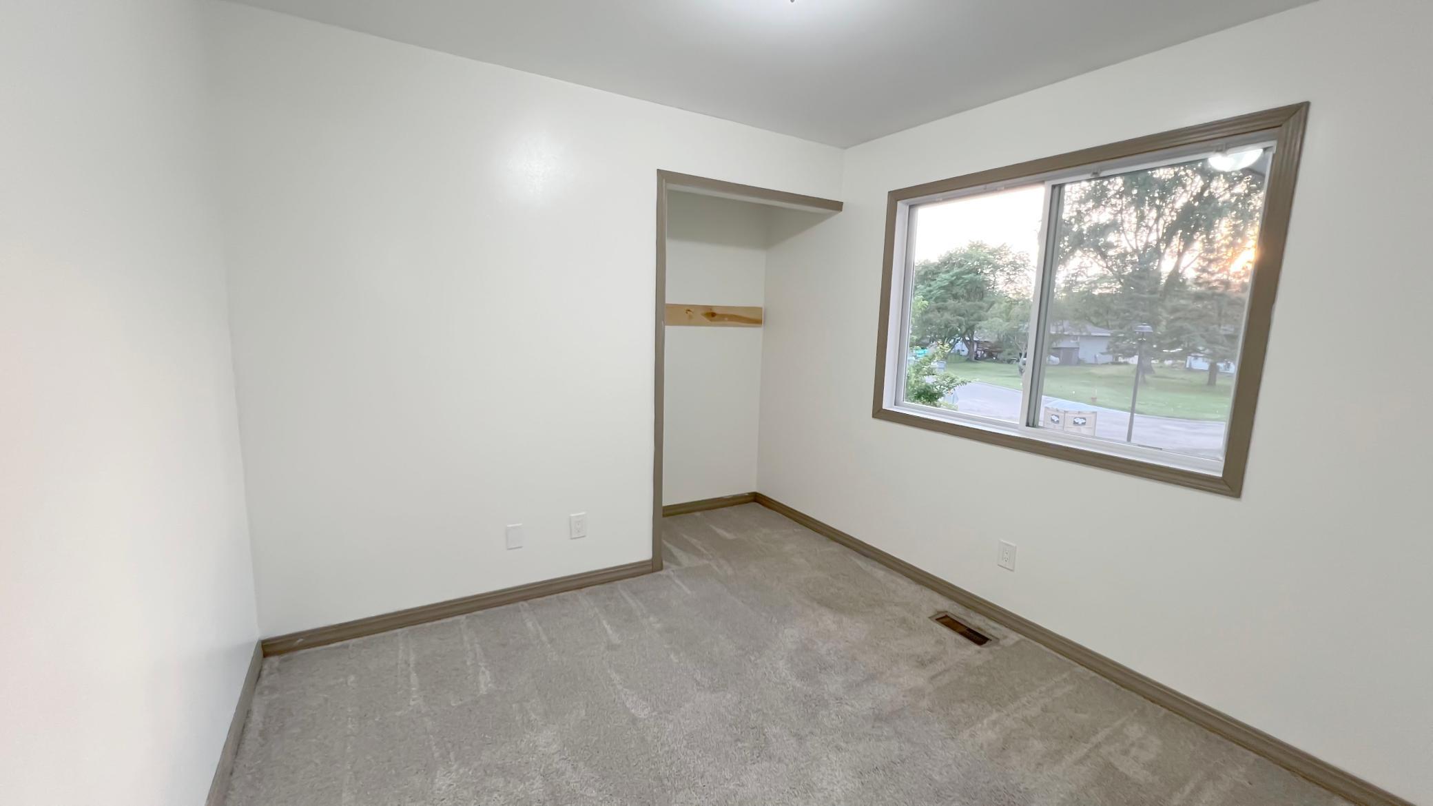 7694 Dunmore Road Woodbury, MN 55125 - Photo 7 of 24