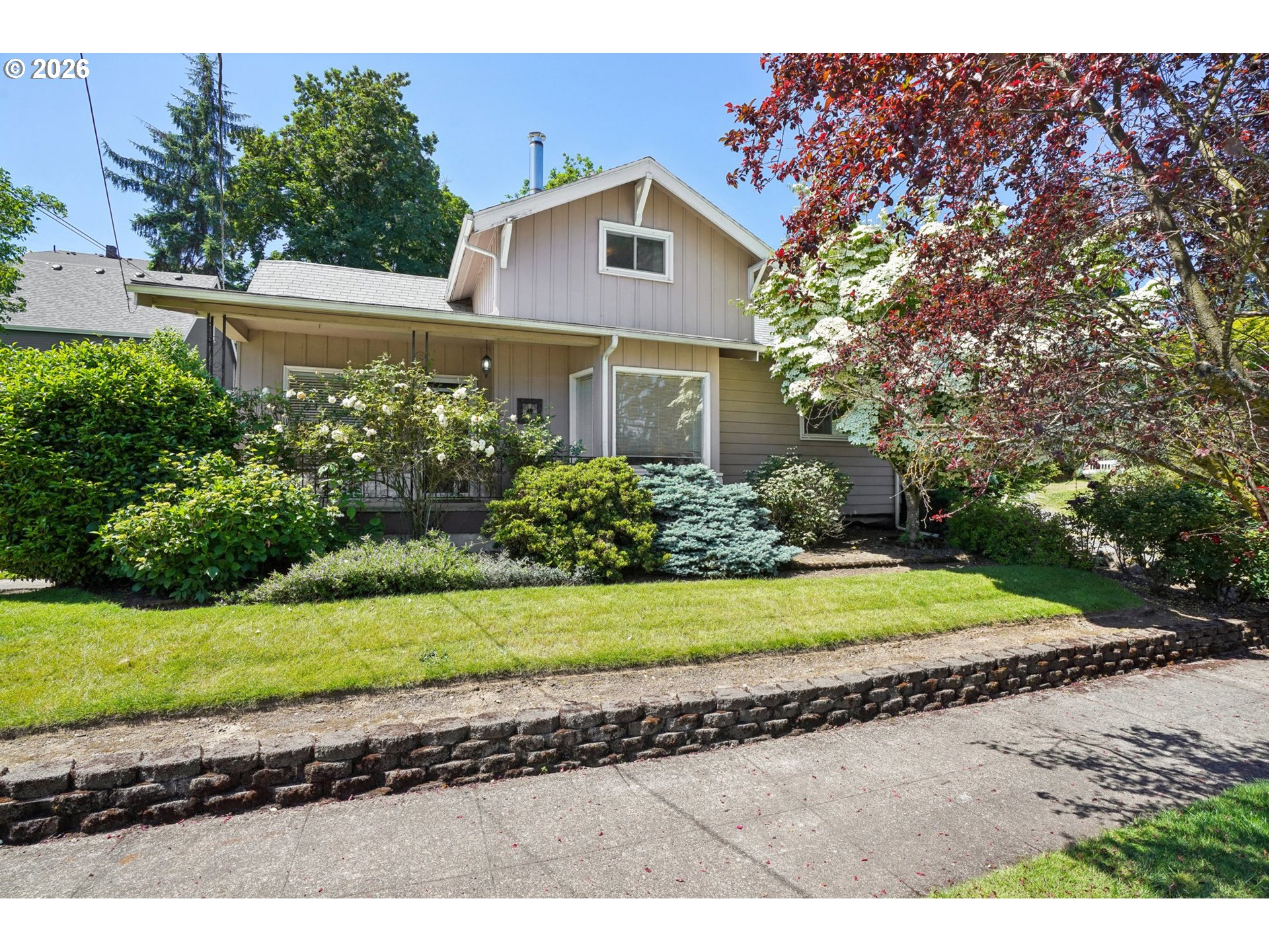 710 11th Street Oregon City, OR 97045 - Photo 1 of 25