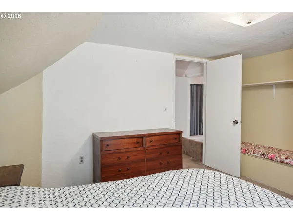 $500,000 | 710 11th Street, Oregon City, OR 97045
