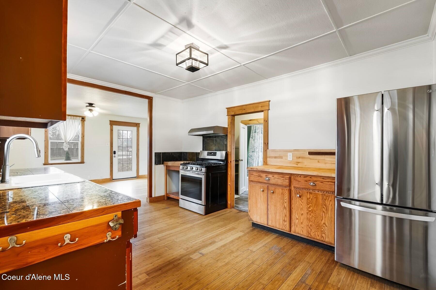 1224 Larch Street Sandpoint, ID 83864 - Photo 13 of 43 86215831