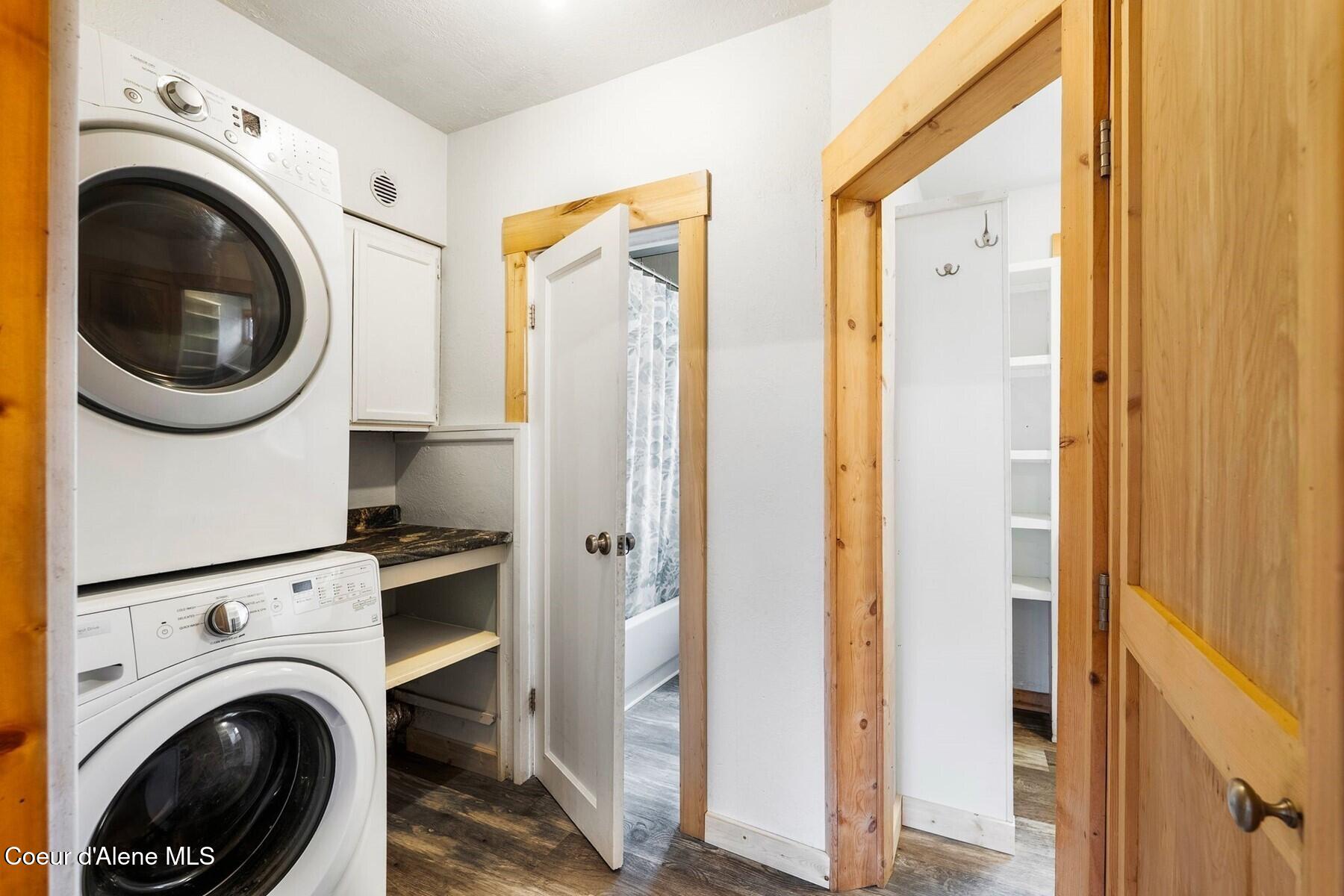 1224 Larch Street Sandpoint, ID 83864 - Photo 15 of 42 WasherDryer