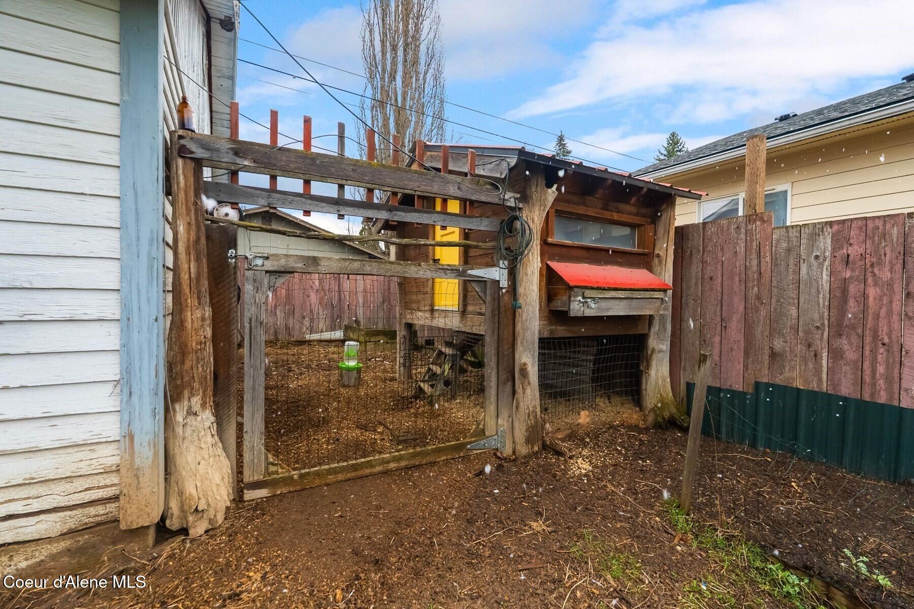 1224 Larch Street Sandpoint, ID 83864 - Photo 30 of 42 Chicken Retreat