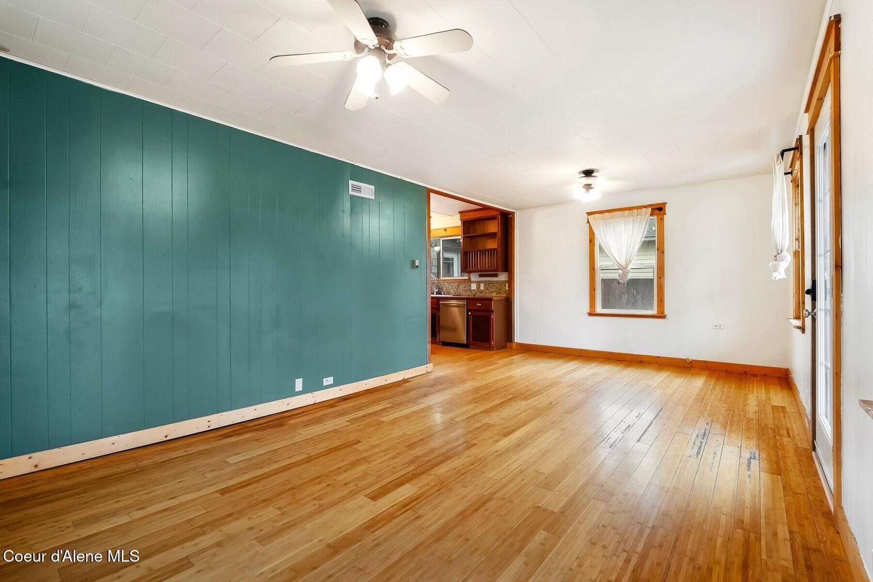1224 Larch Street Sandpoint, ID 83864 - Photo 3 of 42 Lots of Natural Light