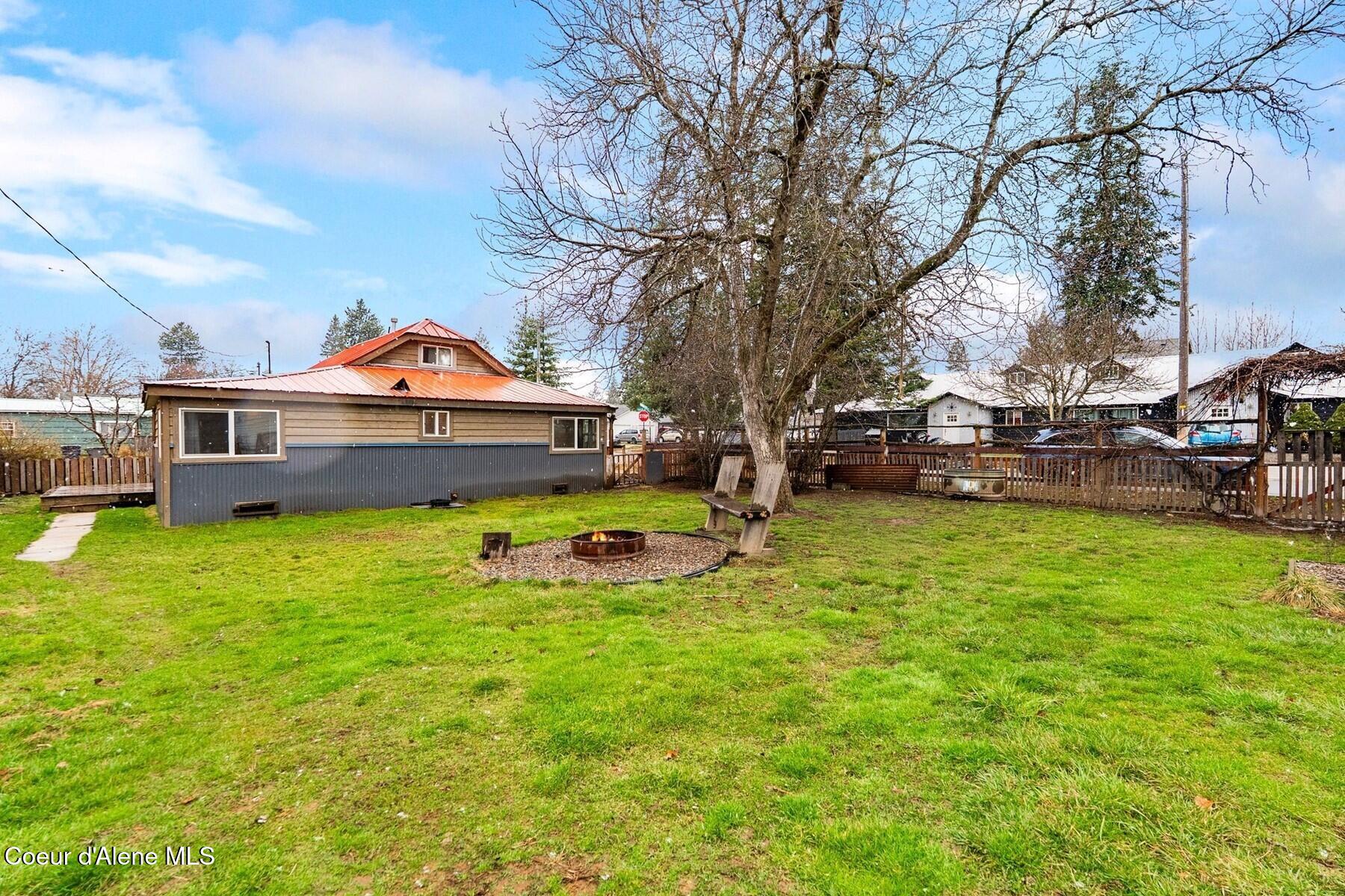 1224 Larch Street Sandpoint, ID 83864 - Photo 39 of 43 86215857