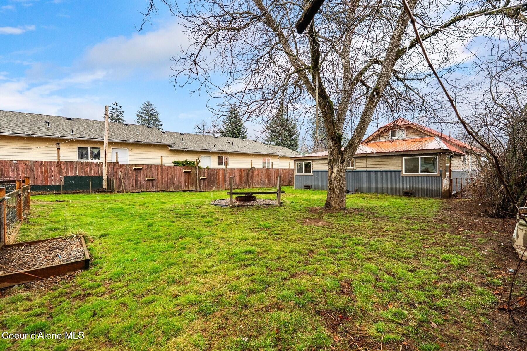 1224 Larch Street Sandpoint, ID 83864 - Photo 40 of 43 86215858