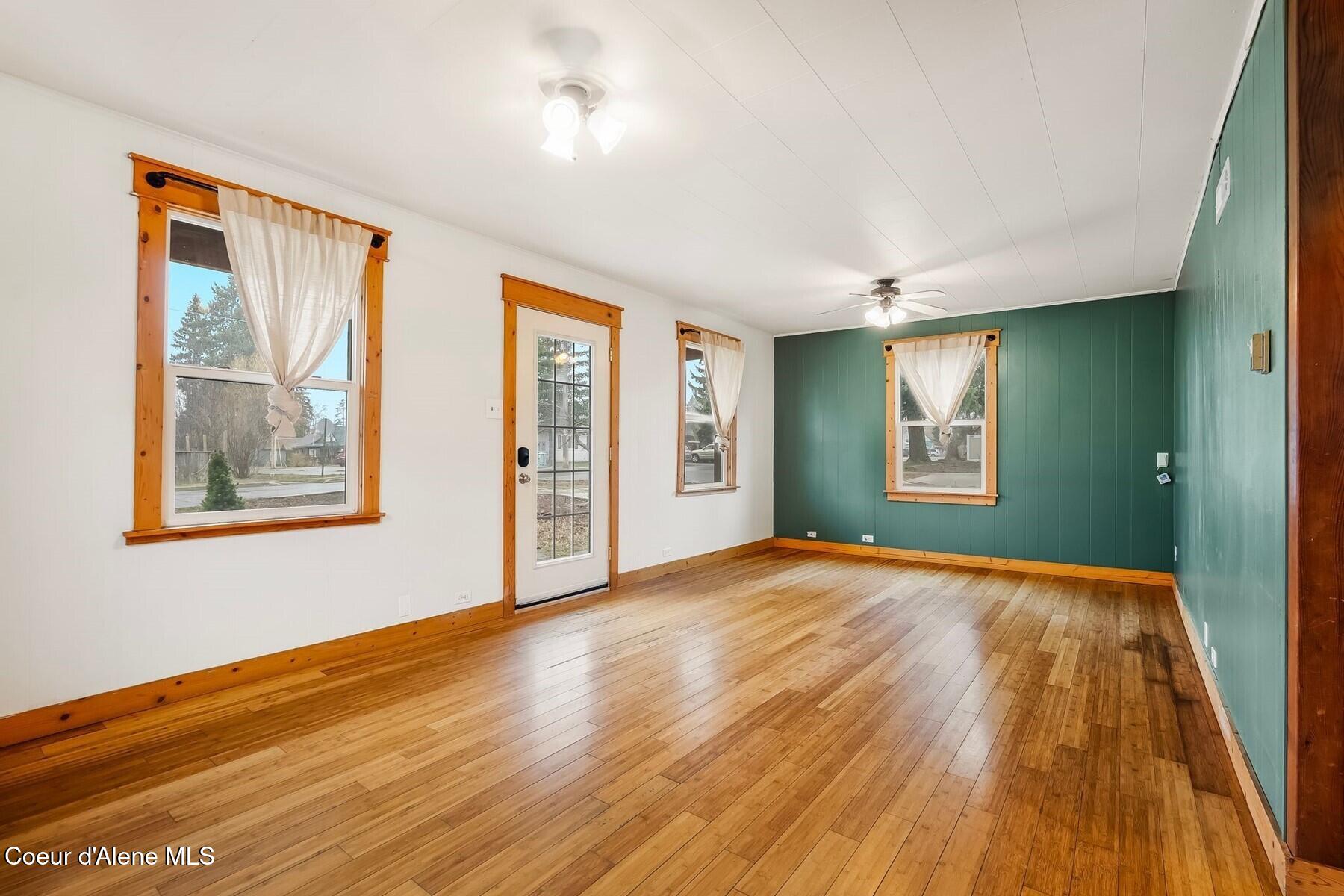 1224 Larch Street Sandpoint, ID 83864 - Photo 7 of 43 86215825