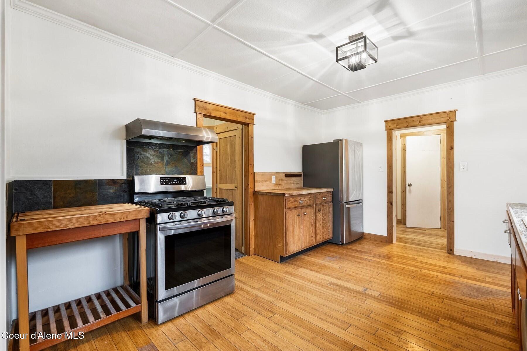 1224 Larch Street Sandpoint, ID 83864 - Photo 9 of 43 86215827