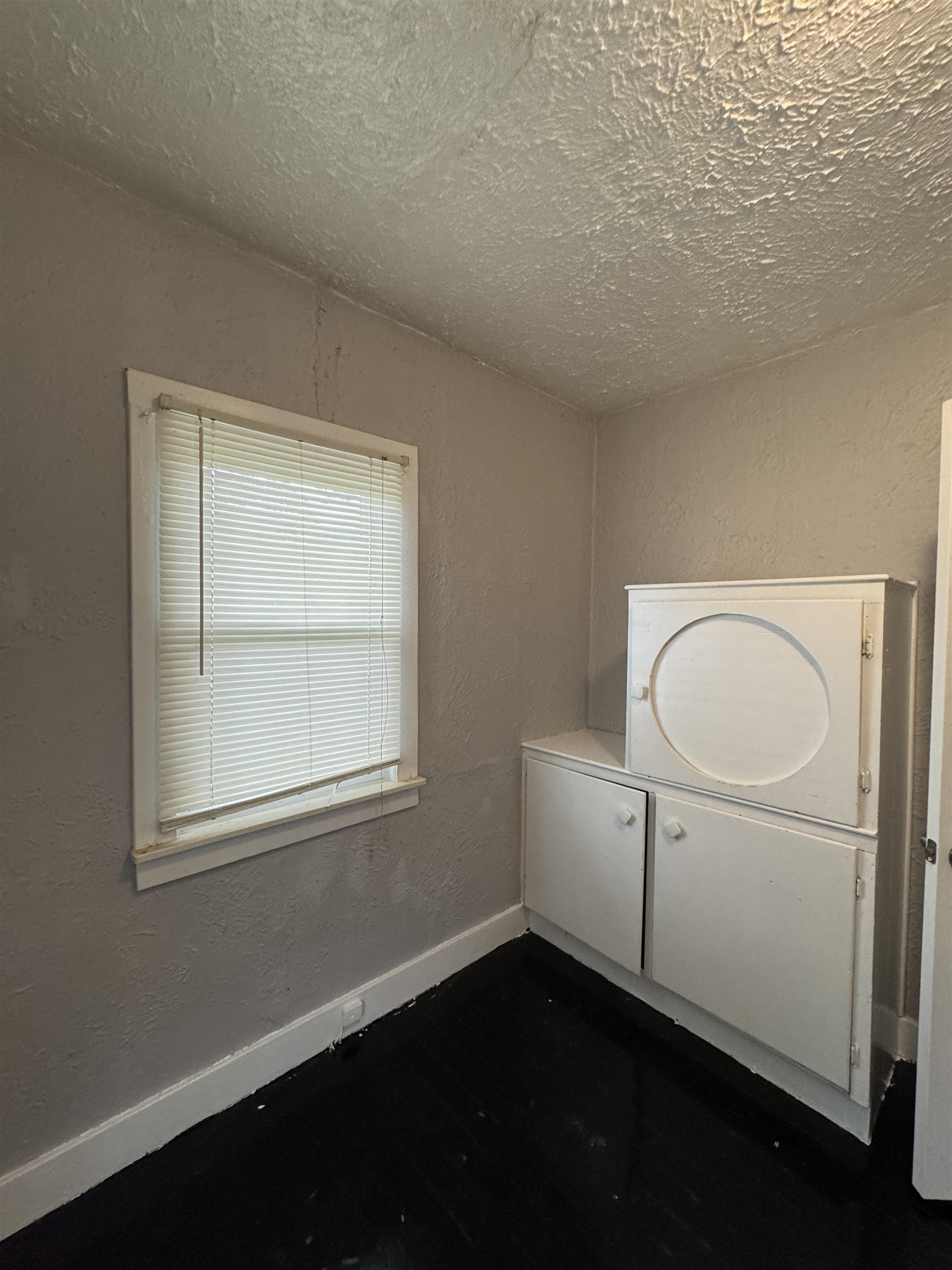 2957 Mackin Road Flint, MI 48504 - Photo 8 of 19